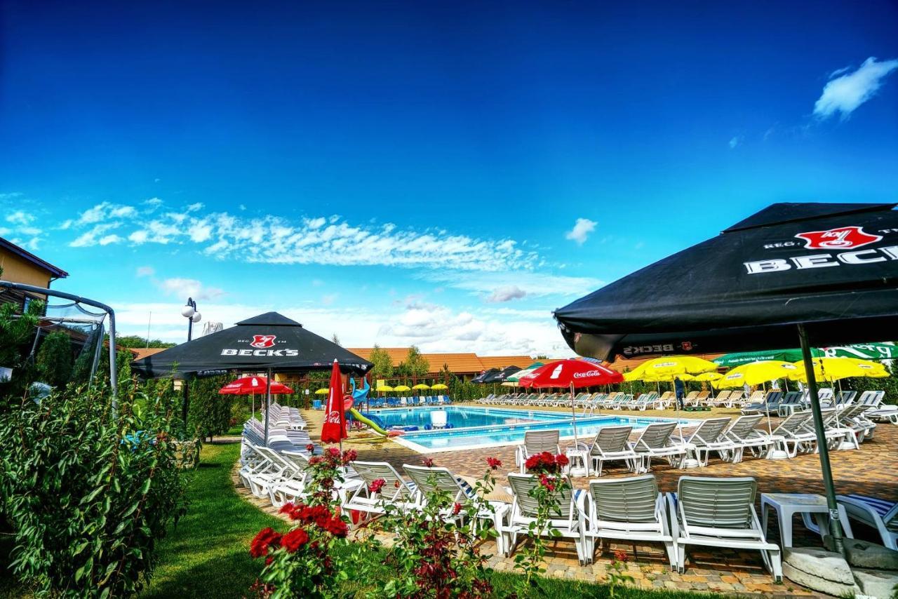 Hôtel Aqua Party à Victoria  Extérieur photo