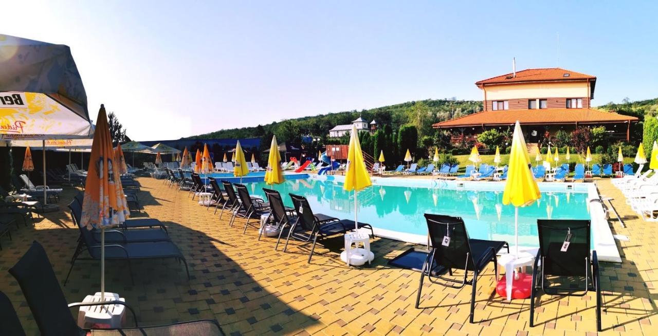Hôtel Aqua Party à Victoria  Extérieur photo