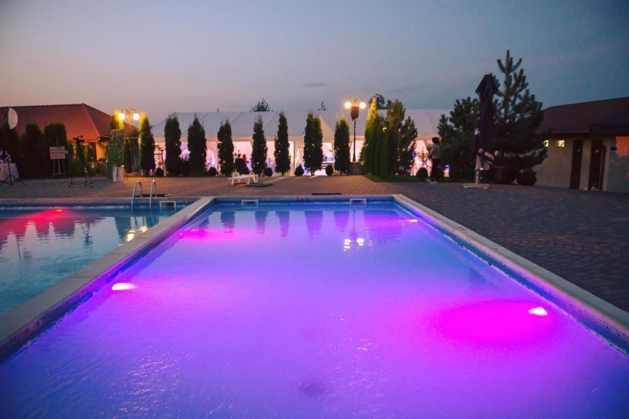 Hôtel Aqua Party à Victoria  Extérieur photo
