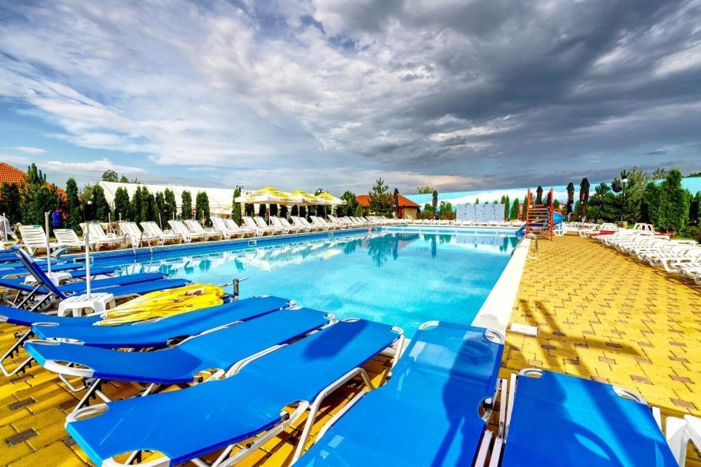 Hôtel Aqua Party à Victoria  Extérieur photo